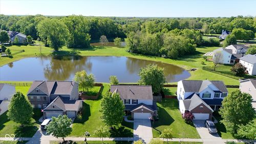 5977 Dado Dr, Noblesville, IN, 46062-6581 | Card Image