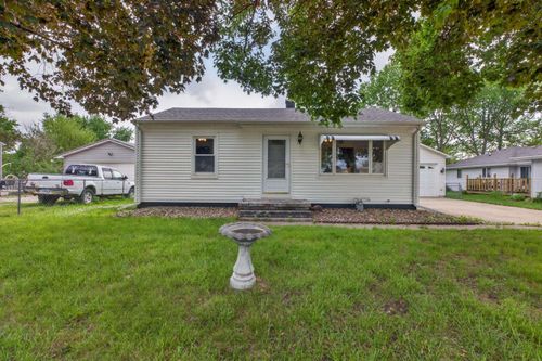 327 2nd St, Washburn, IA, 50702-6048 | Card Image