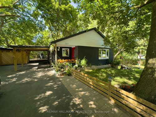 757 Srigley St, Newmarket, ON, L3Y1X6 | Card Image