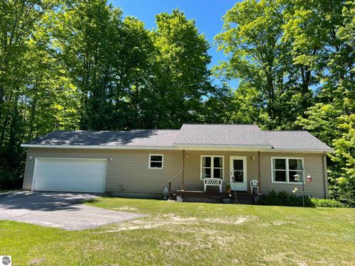 7430 River St, Benzonia, MI, 49616-9791 | Card Image