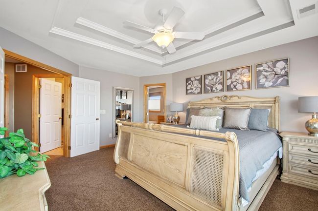 Alcove ceiling with walk in closet | Image 22
