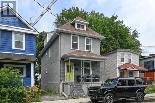 2-123 Pamilla St, Ottawa, ON, K1S3K9 | Card Image