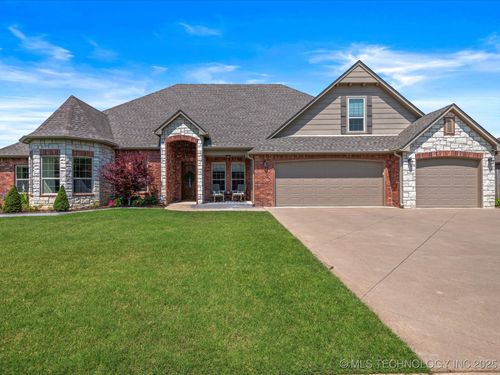 3119 Montrose Dr, Bartlesville, OK, 74006-5850 | Card Image