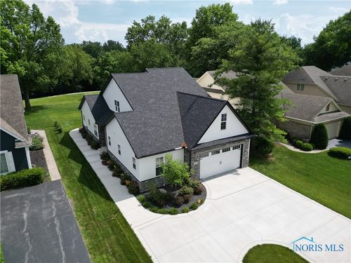 9414 Sheffield Rd, Perrysburg, OH, 43551-3750 | Card Image