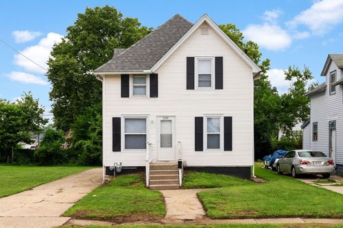 1121 Randall St, Beloit, WI, 53511-4624 | Card Image