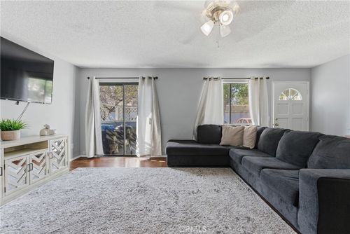 6-620 Church, Redlands, CA, 92374 | Card Image