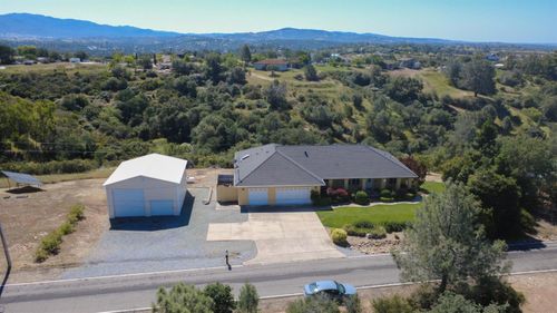 3235 Hagen Rd, Valley Springs, CA, 95252-9646 | Card Image