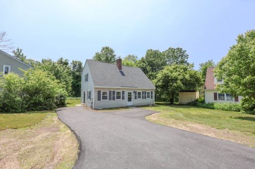 20 Millstream Ln, Concord, NH, 03303-1869 | Card Image