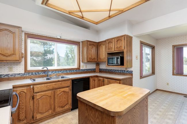 395 Edgebrook Dr, House other with 3 bedrooms, 2 bathrooms and null parking in Spring Creek NV | Image 15