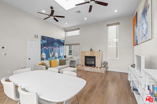 5926 Barton Ave, Los Angeles, CA, 90038-3218 | Card Image