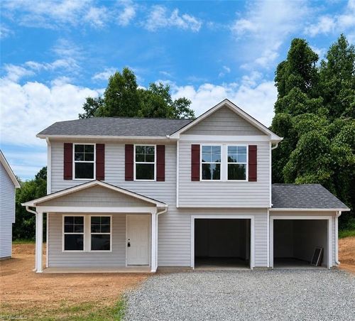 100 Longview St, Lexington, NC, 27295-1421 | Card Image