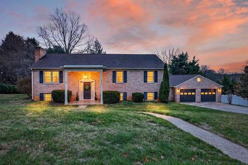 224 Meadowbrook Rd, Staunton, VA, 24401-3506 | Card Image