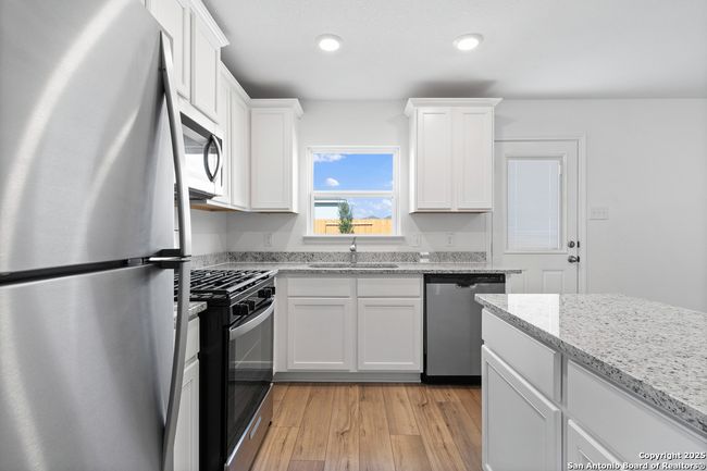 2910 Forsyth Cyn, House other with 2 bedrooms, 2 bathrooms and null parking in Converse TX | Image 9