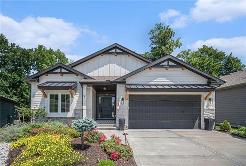 1924 Cemco Dr, Liberty, MO, 64068-2924 | Card Image
