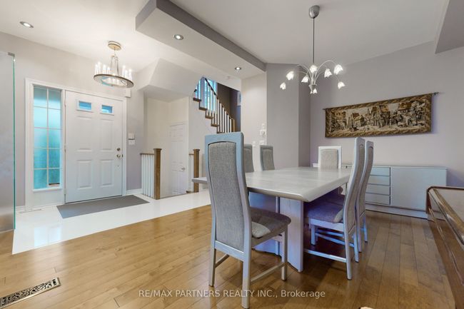 25 Crispin Crt, House other with 4 bedrooms, 4 bathrooms and 4 parking in Markham ON | Image 11