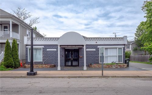 413 High St, Bristol, RI, 02809-1944 | Card Image
