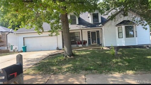 961 Villa Gran Way, Fenton, MO, 63026-6311 | Card Image