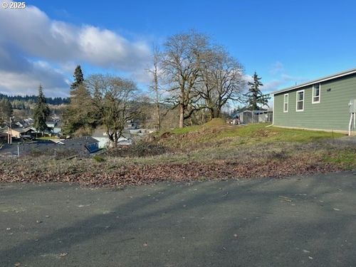 830 Wyeth St, Saint Helens, OR, 97051-1466 | Card Image