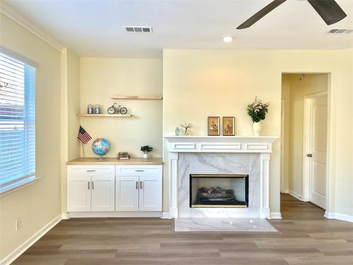 16642 Village View Trl, Sugar Land, TX, 77498-7199 | Card Image