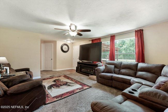 Living Room. | Image 7