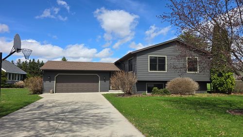 1406 9th Ave, Antigo, WI, 54409-1325 | Card Image