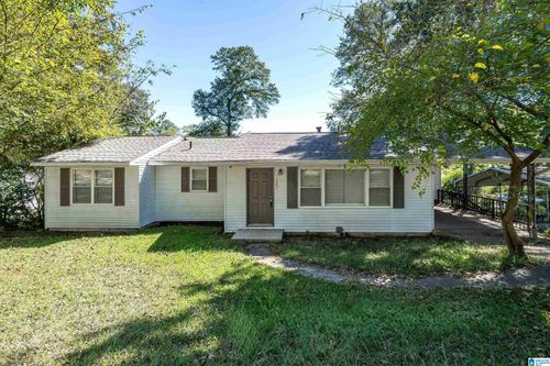 1301 27th Ave N, HUEYTOWN, AL, 35023-3642 | Card Image