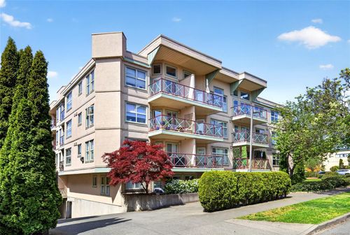 108-2560 Wark St, Victoria, BC, V8T4G8 | Card Image