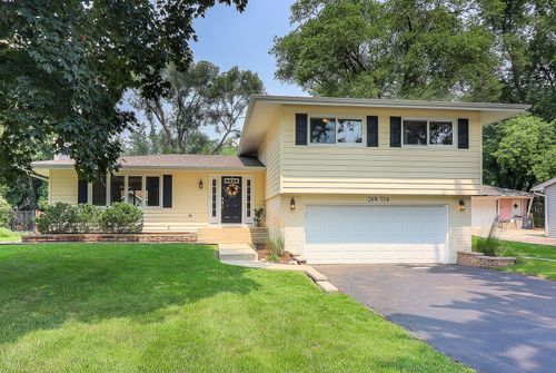 26W554 Jewell Rd, Winfield, IL, 60190-1121 | Card Image