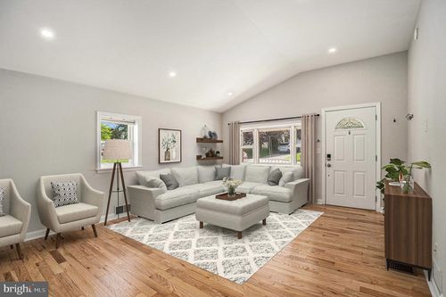 235 Roberts Ave, CONSHOHOCKEN, PA, 19428-2221 | Card Image