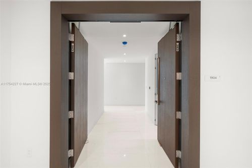 apt-1904-300 Biscayne Boulevard Way, Miami, FL, 33131-2286 | Card Image