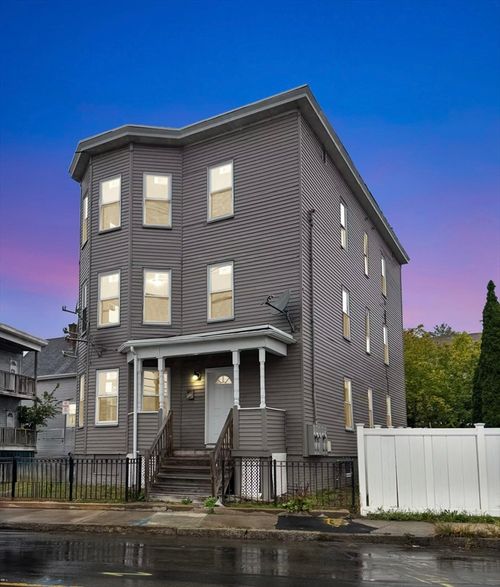 499 Boston St, Lynn, MA, 01905-2183 | Card Image