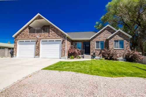 2988 W 1000 N, Vernal, UT, 84078-8230 | Card Image