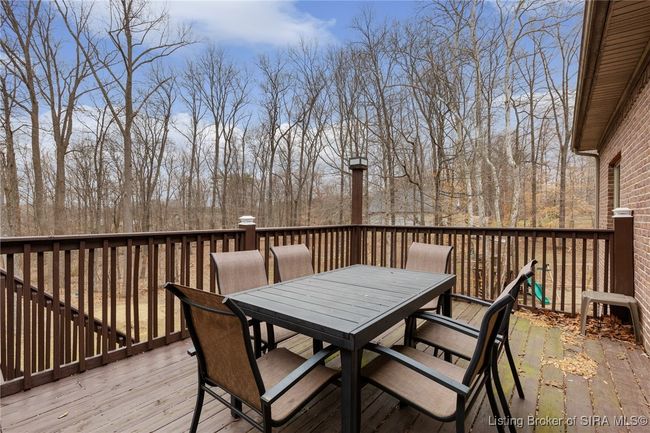 5834 E Bear Creek Rd, Home with 4 bedrooms, 3 bathrooms and null parking in Pekin IN | Image 16