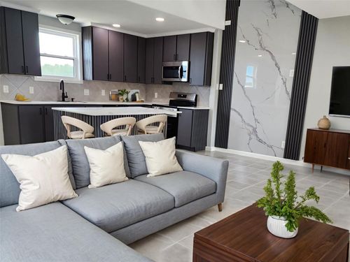 386 Cleveland Sq, Cleveland, TX, 77327 | Card Image