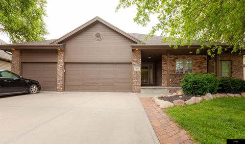 7411 S 101st Ave, La Vista, NE, 68128-3179 | Card Image