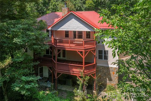 97 Hughes Dr, Maggie Valley, NC, 28751-7923 | Card Image