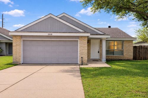 2210 Sunset Trail, Sugar Land, TX, 77478 | Card Image