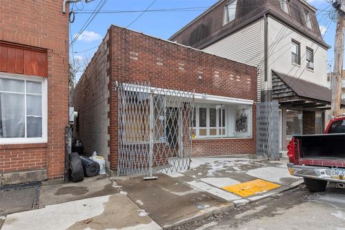 514 Cavitt Ave, Trafford, PA, 15085-1061 | Card Image