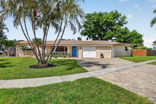 301 Se 8th Ave, Deerfield Beach, FL, 33441-4831 | Card Image