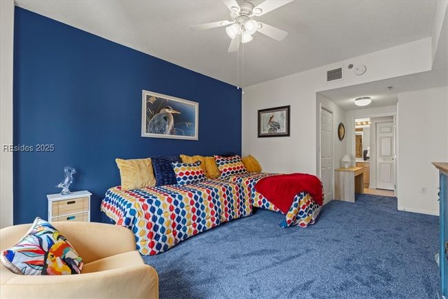 Spacious guest suite. | Image 23