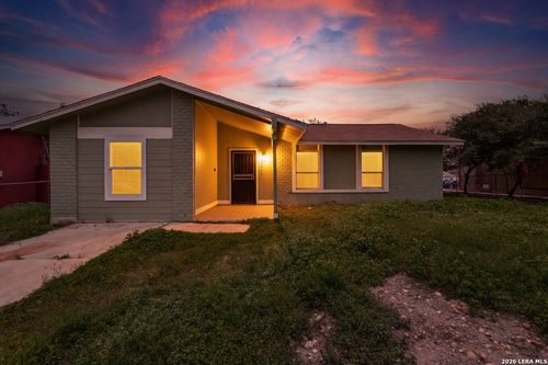 5535 Red Sky St, San Antonio, TX, 78242-2751 | Card Image