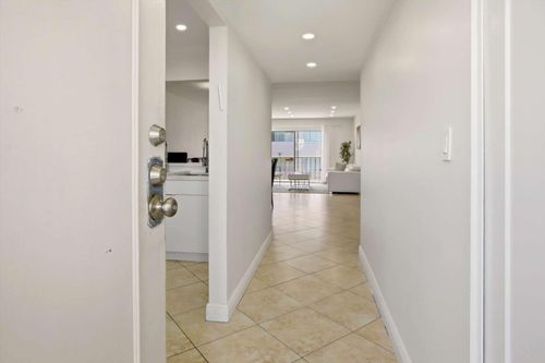 312-16750 Ne 10th Avenue, North Miami Beach, FL, 33162 | Card Image