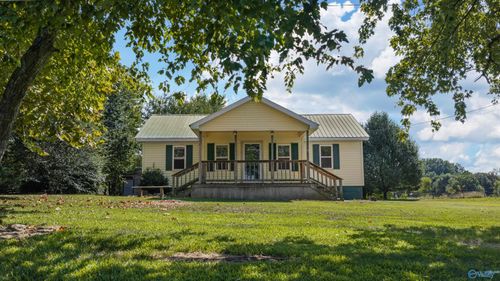 453 Lands Rd, Fyffe, AL, 35971-3139 | Card Image