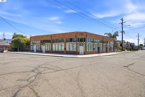 5406 Trask St, Oakland, CA, 94601-5527 | Card Image