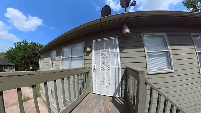 Upstairs landing for 5508 Texas St (Upstairs) | Image 4