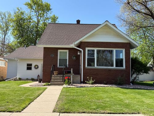 321 W South St, Dwight, IL, 60420-1240 | Card Image
