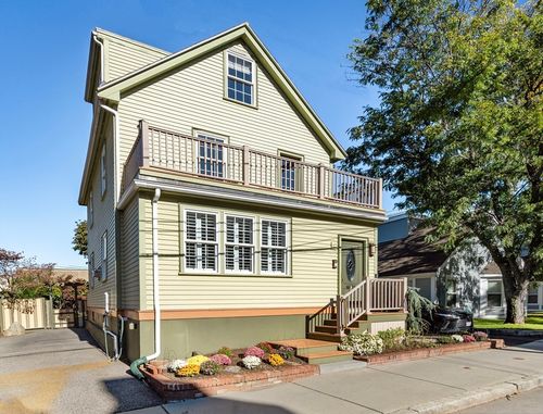 17 Shea Rd, Cambridge, MA, 02140-1217 | Card Image