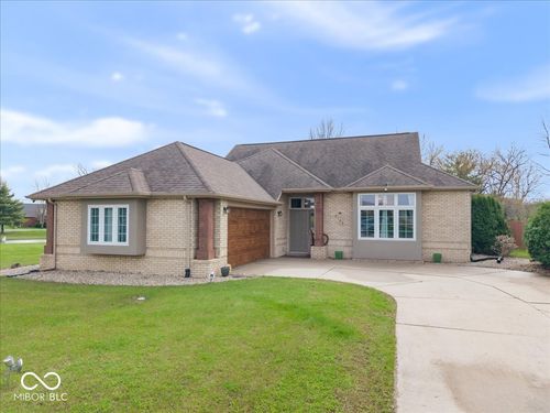 8123 W Ashford Ln, Muncie, IN, 47304-9500 | Card Image