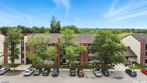 102b-4040 8th St E, Saskatoon, SK, S7H5L4 | Card Image