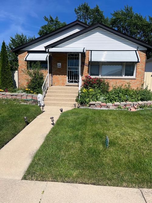 15943 Vine Ave, Harvey, IL, 60426-5035 | Card Image
